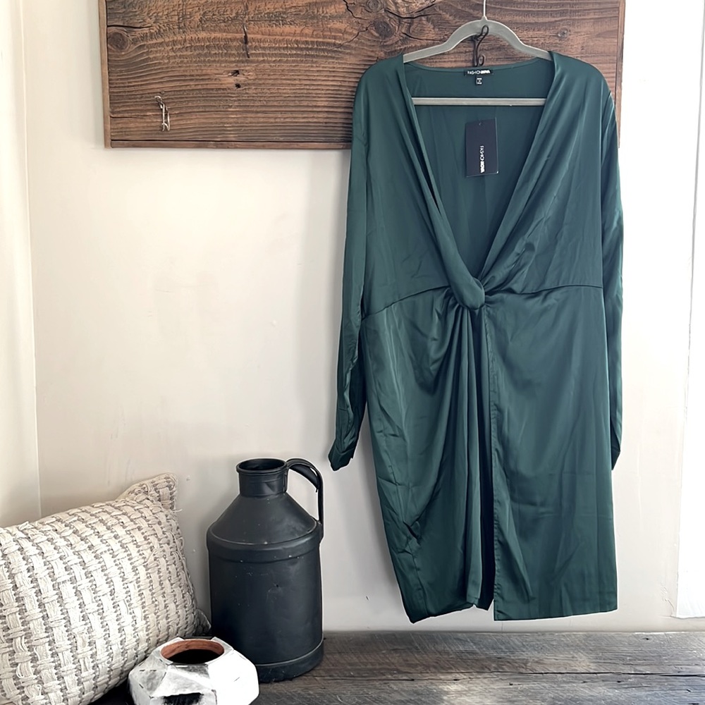 Fashion nova green twist dress